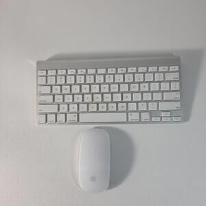 Premium Apple A1314 Wireless Keyboard + A1296 Magic Mouse Mac + Batteries